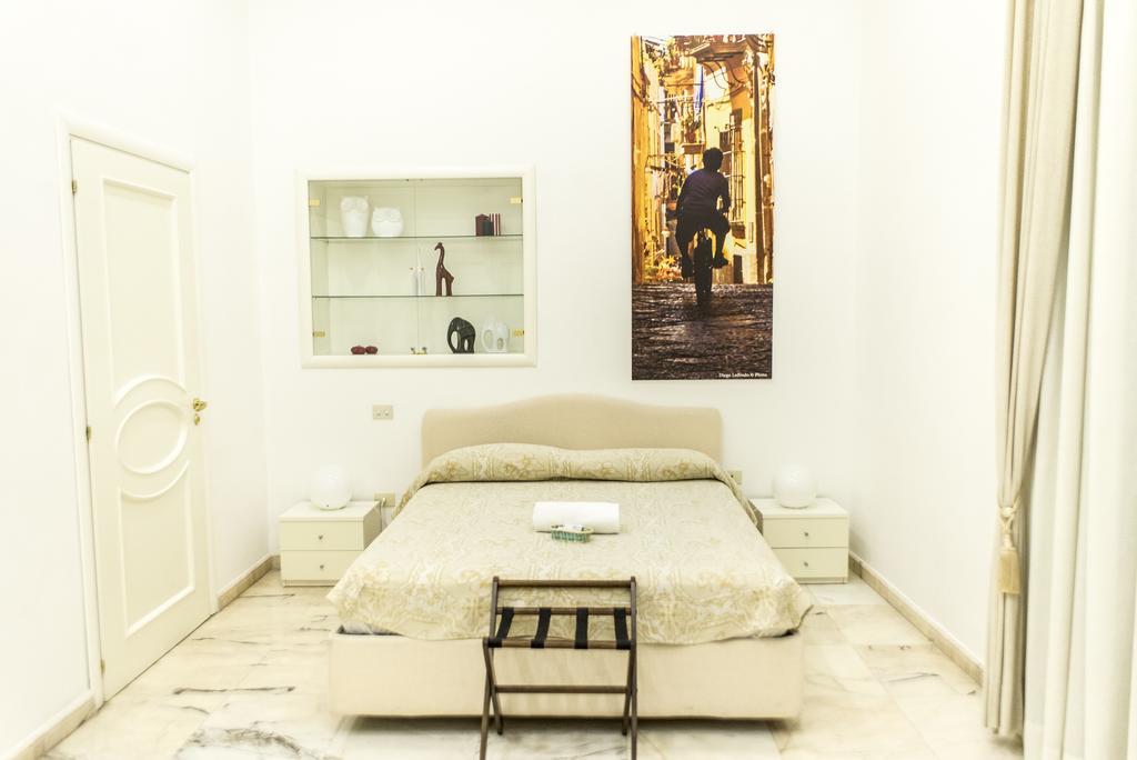 B&B Palazzo Ruffo Di Bagnara Nápoles Quarto foto