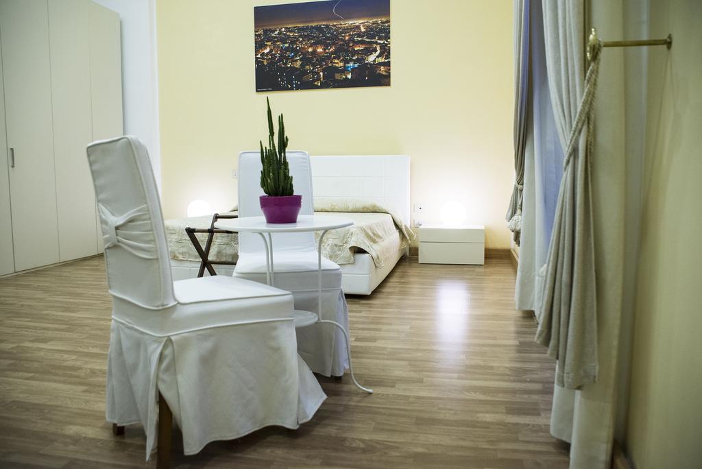 B&B Palazzo Ruffo Di Bagnara Nápoles Quarto foto